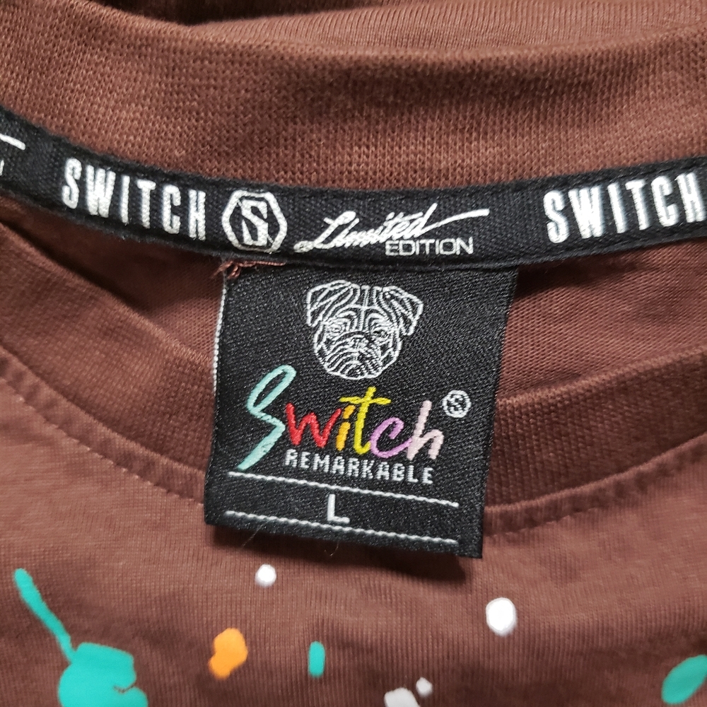 Switch Remarkable Tee - Picture 7 of 7